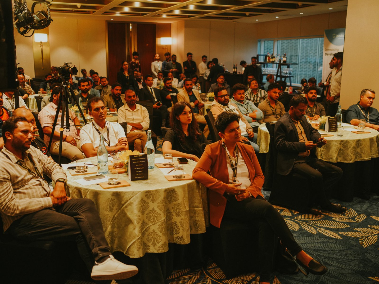 Full house at a Dealclave edition
